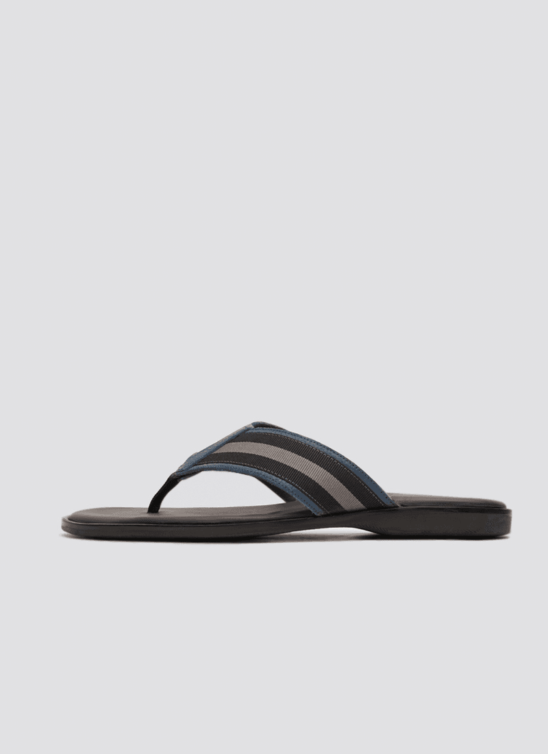 Russell Sandal