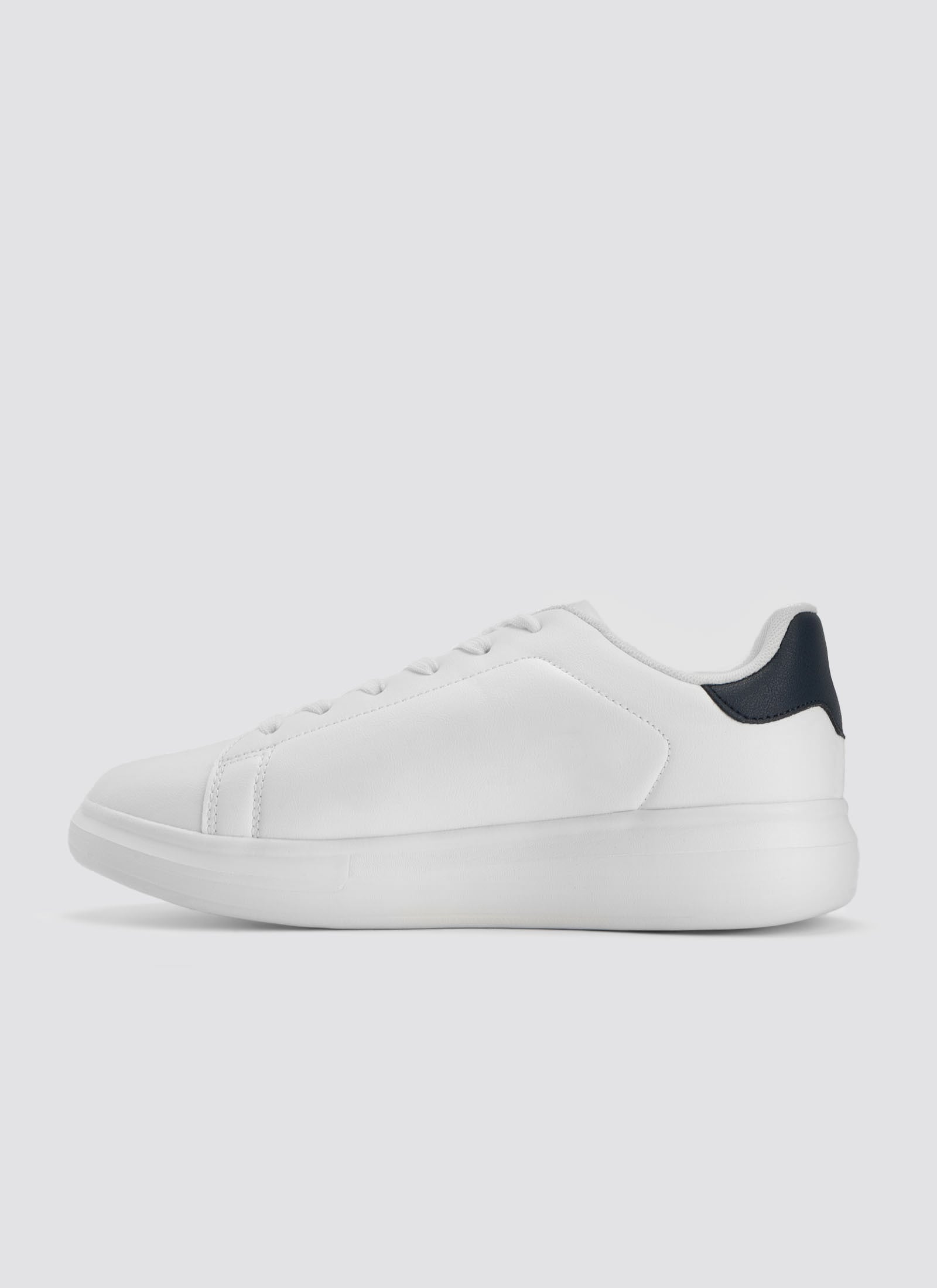 Cruze Sneaker