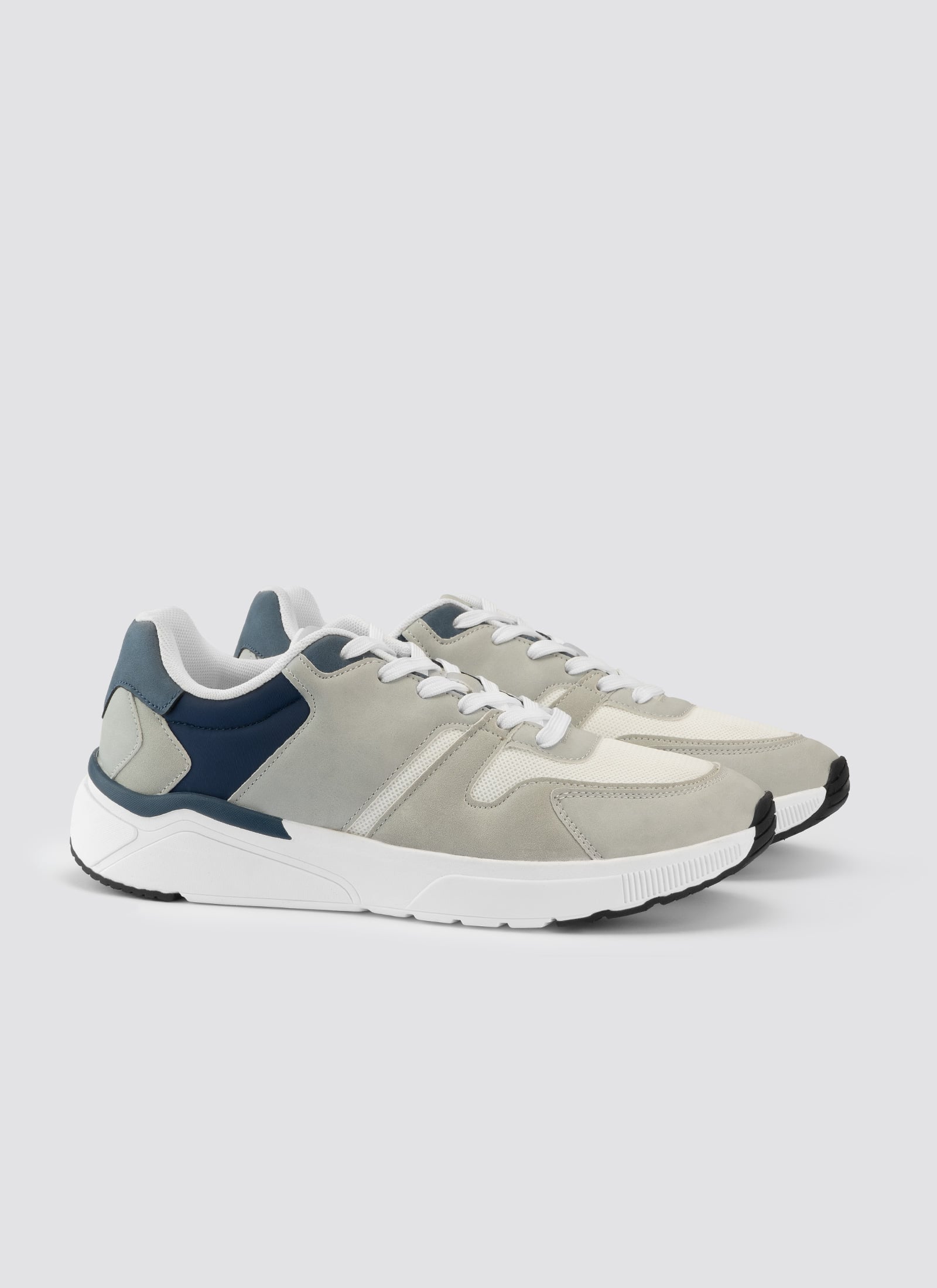 Astro Sneaker