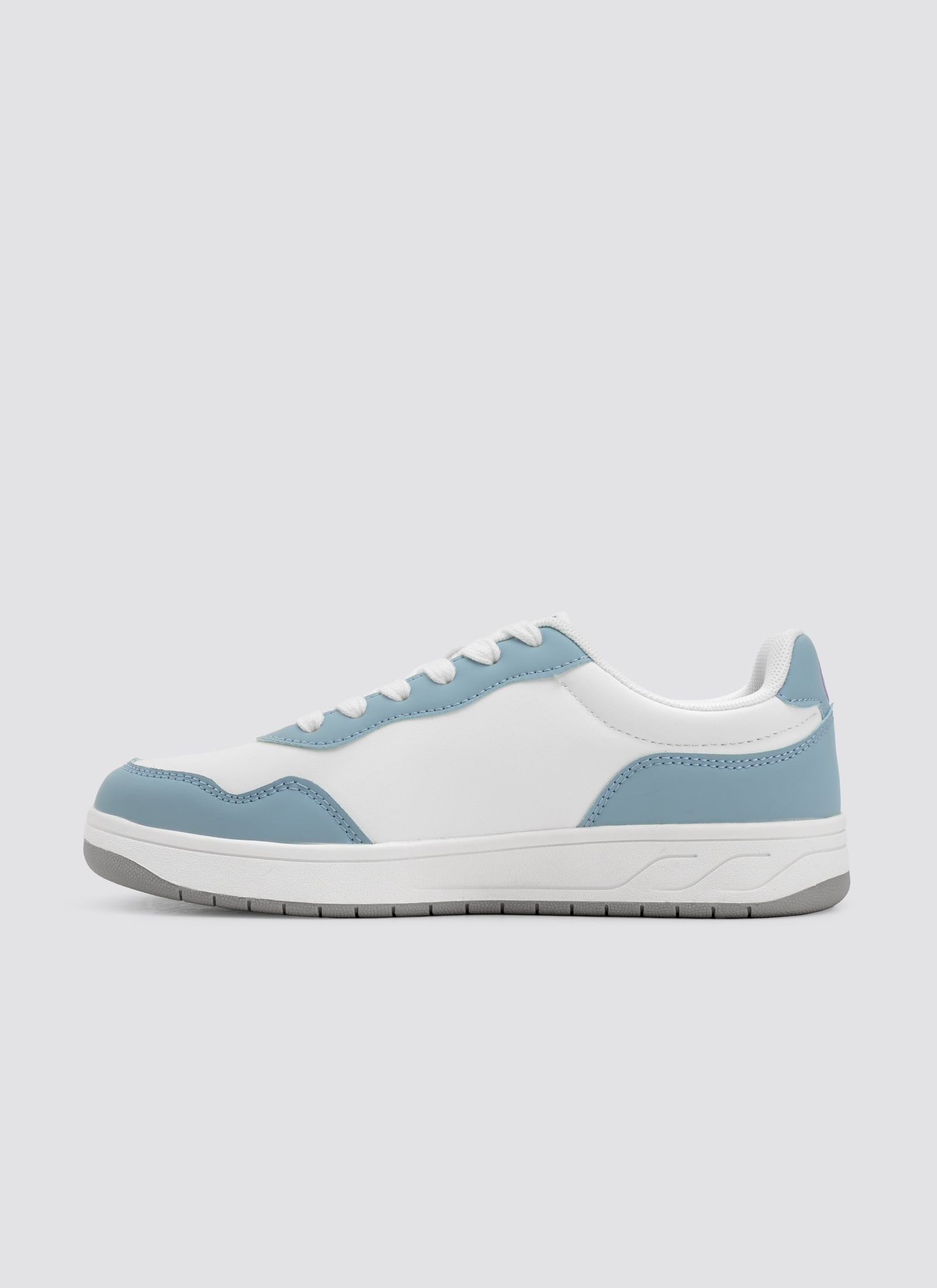 Lumina Sneaker