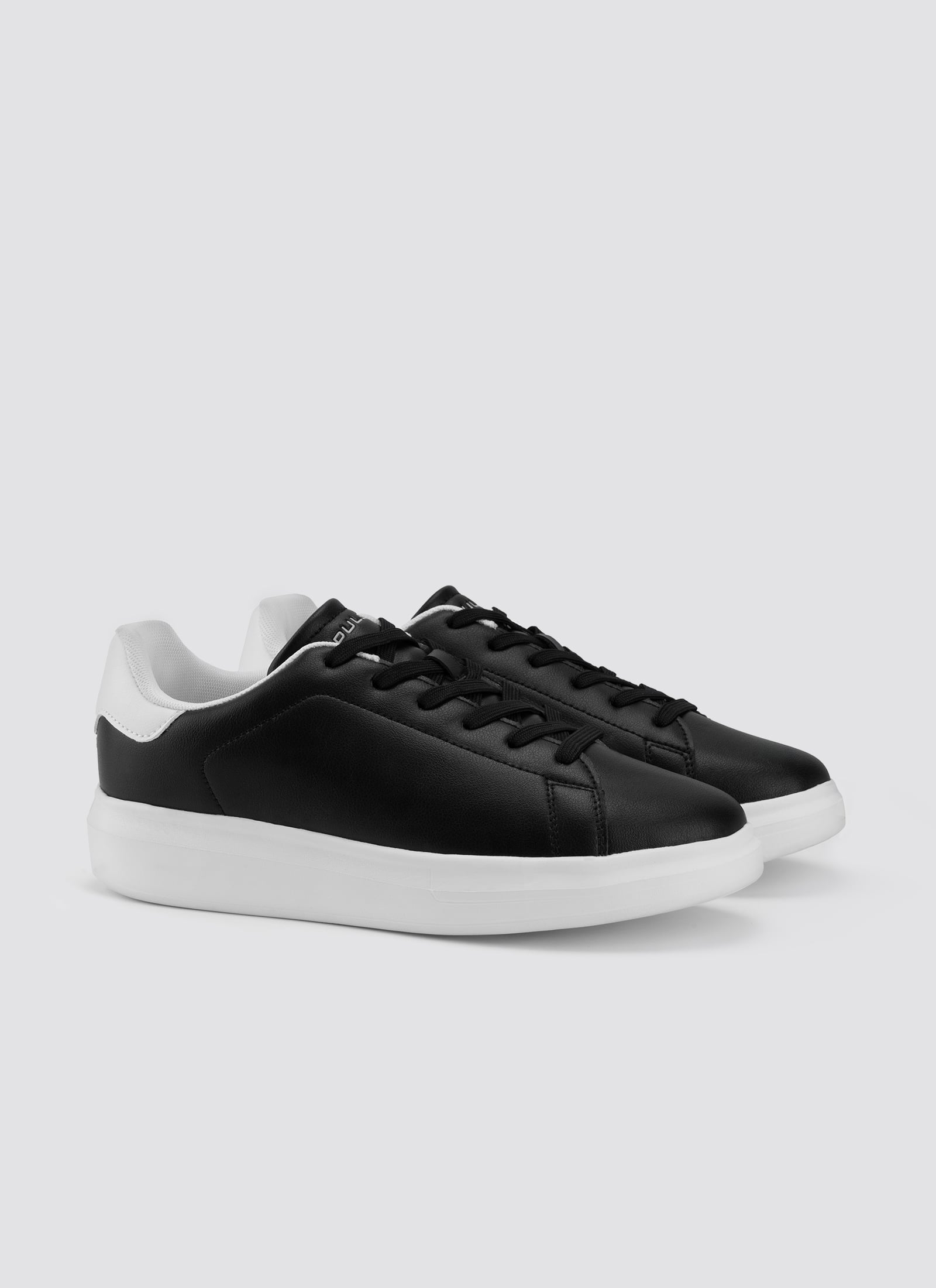 Cruze Sneaker