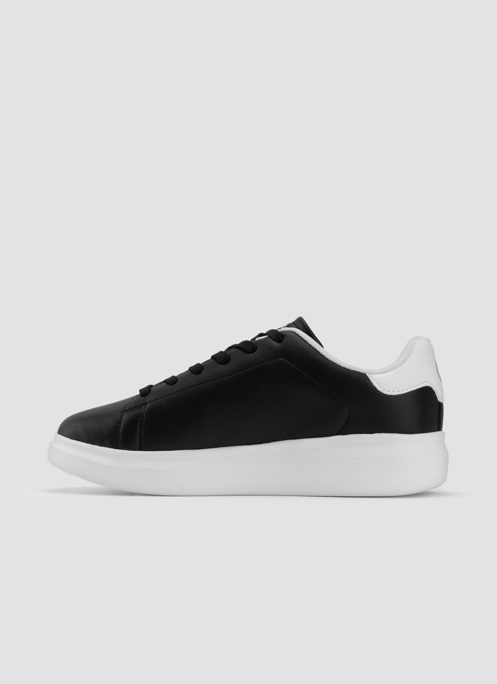 Cruze Sneaker