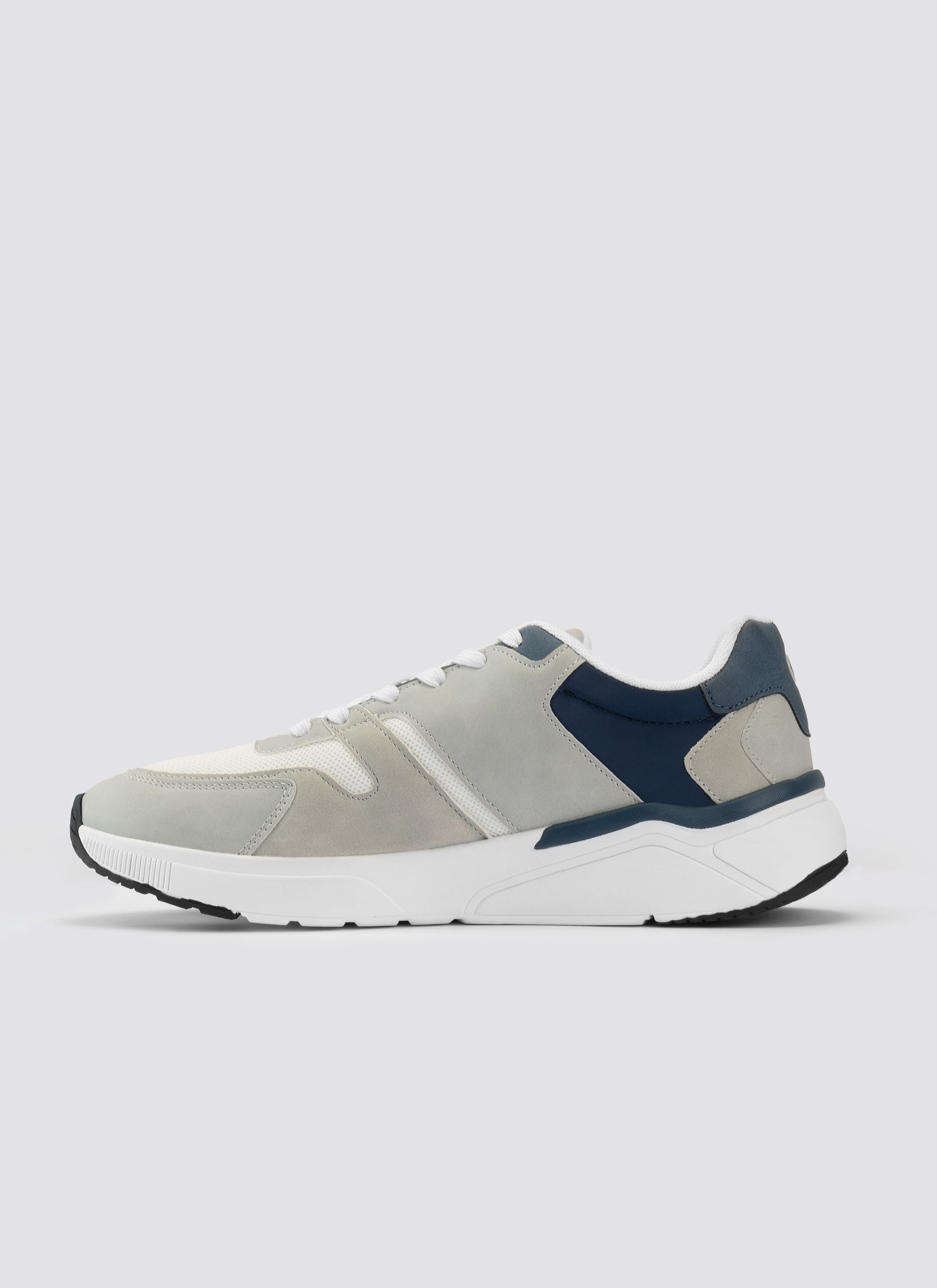 Astro Sneaker