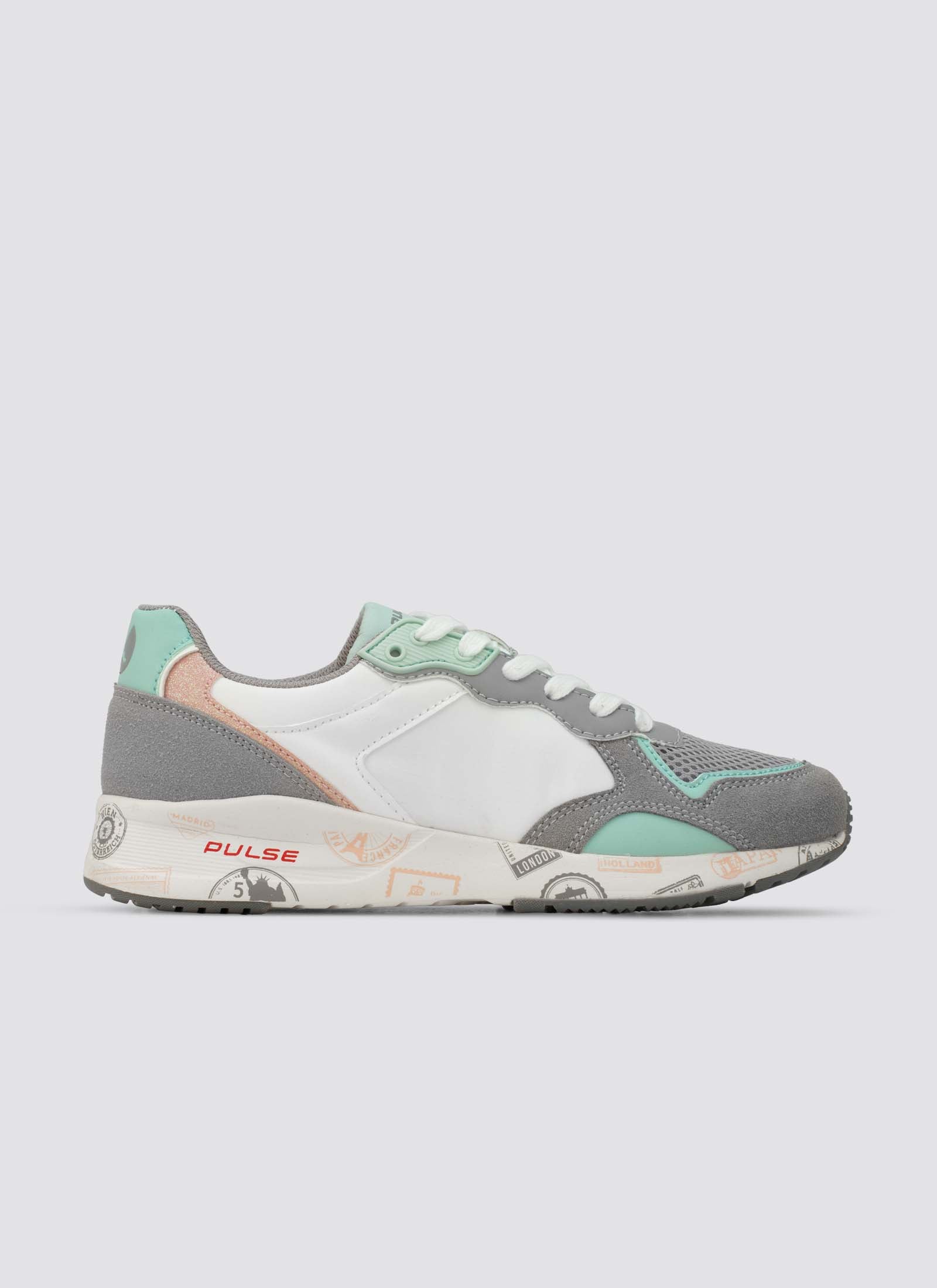 Trevia Sneaker