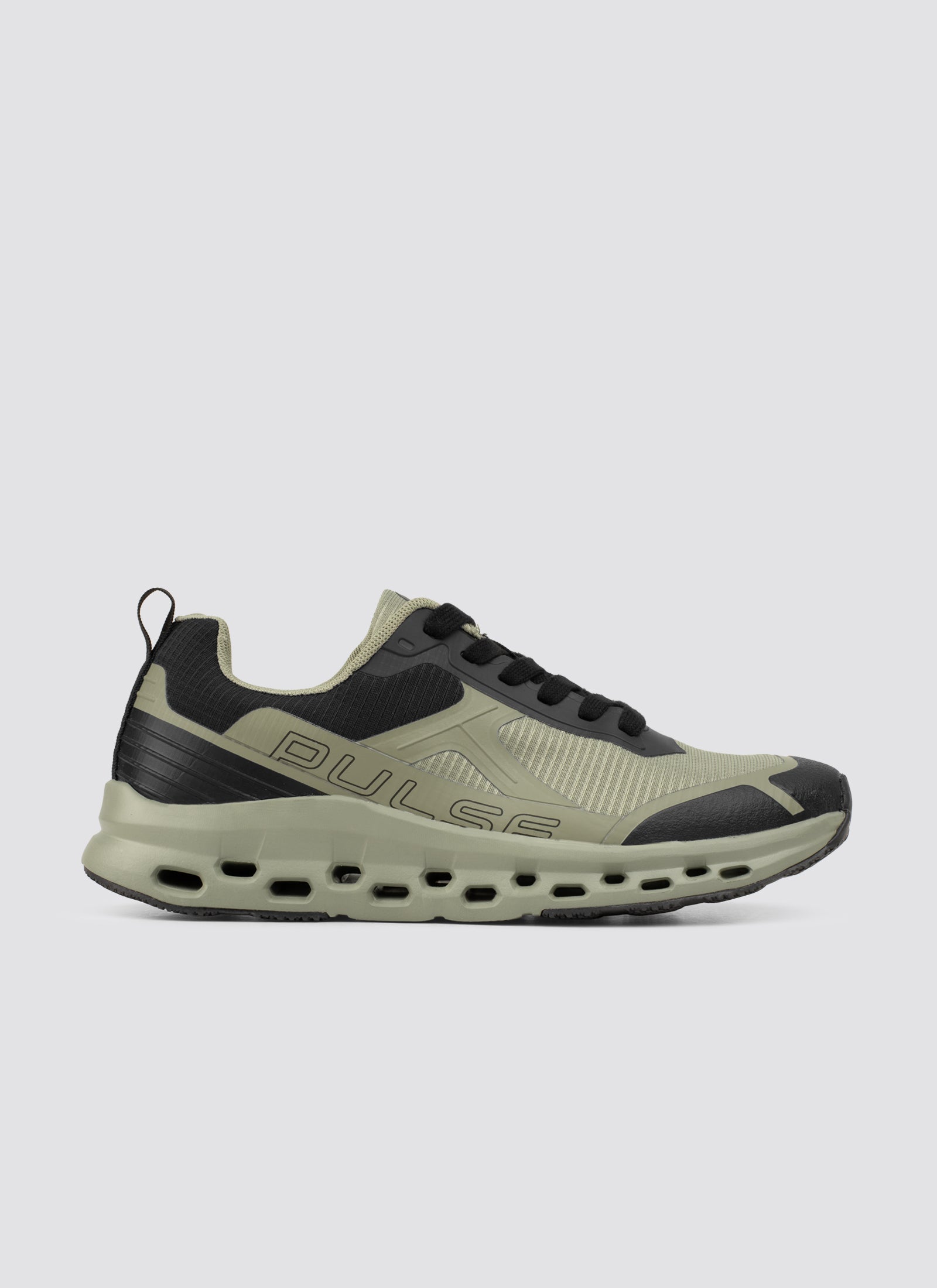 Mach Sneaker